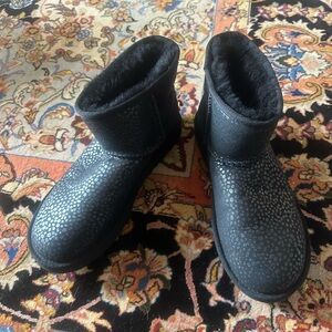 UGG Black and Gray Patterned Winter Boots